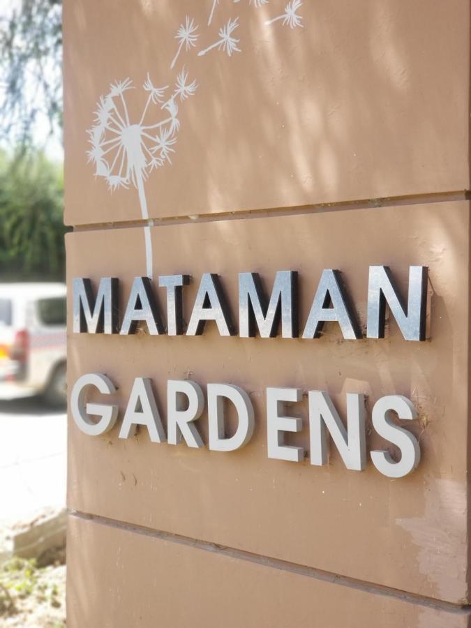 Готель Mataman Gardens Найваша Екстер'єр фото